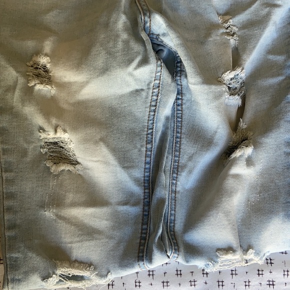 Jeans - Picture 2 of 5